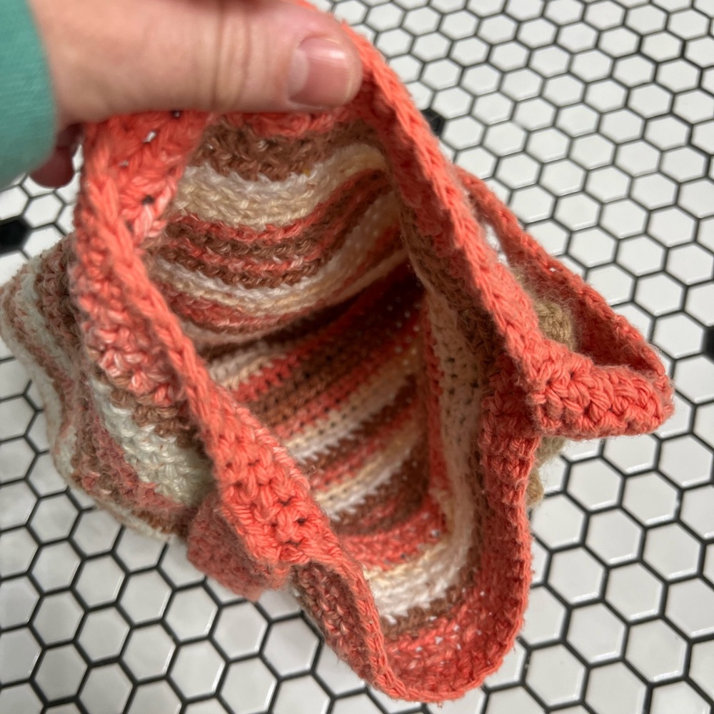 Handmade Knit shoulder bag - Picture 3 of 3